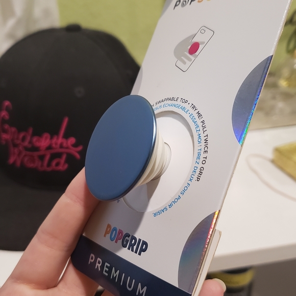 Premium Popsocket - Picture 3 of 4